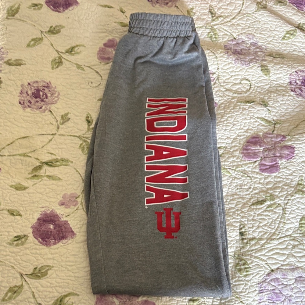 Pro Edge Kids Gray Sweatpants with Red Indiana Print